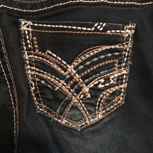 Hydraulic stretch mid rise capris - Picture 6 of 7